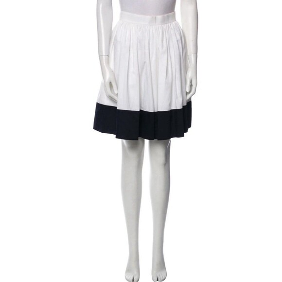 The Row Knee Length Shorts Size 4 White Black - Picture 1 of 11